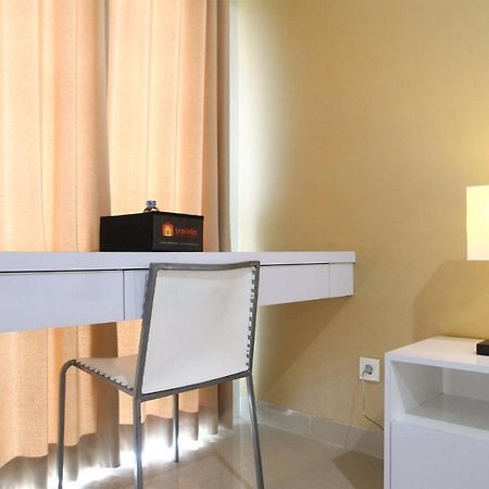 Comfortable Studio Apartment Grand Dhika City By Travelio Bekasi Ngoại thất bức ảnh
