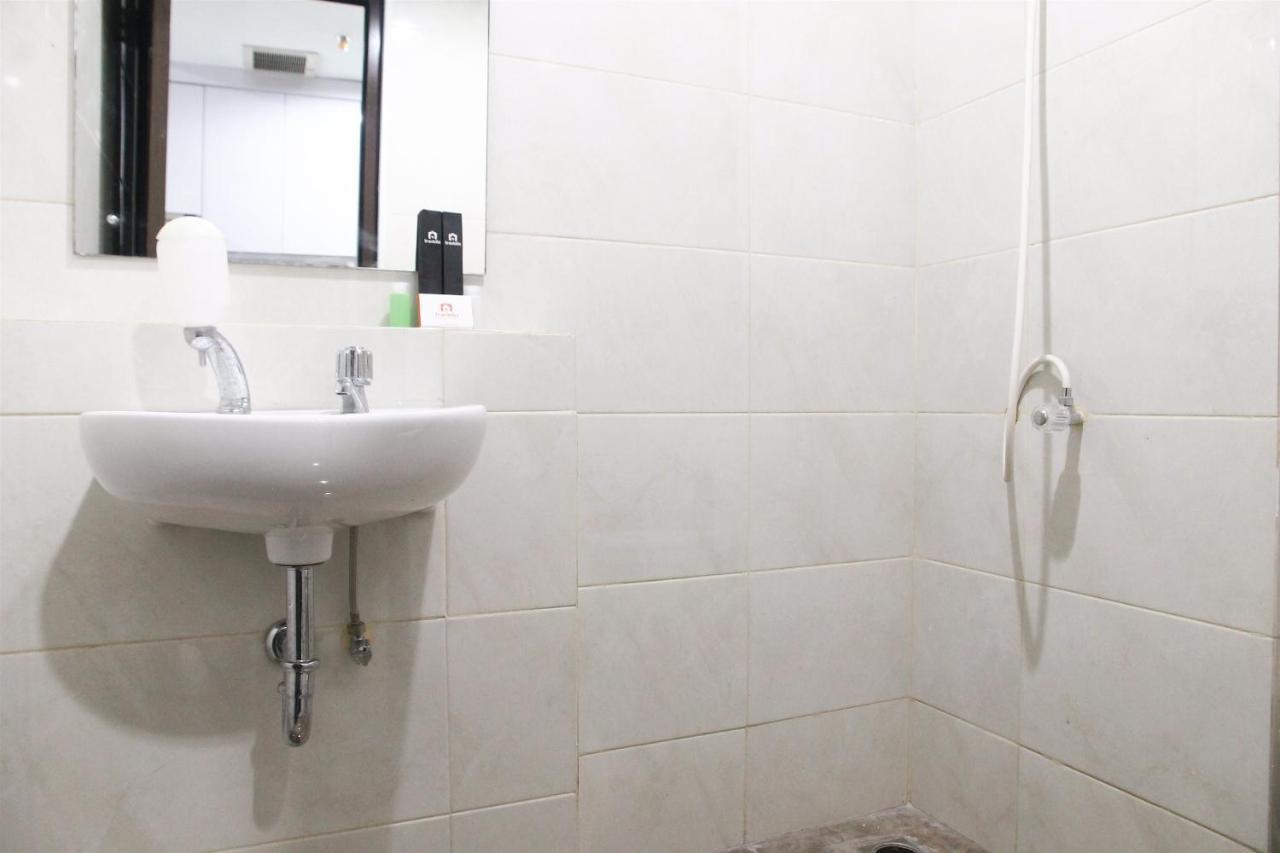 Comfortable Studio Apartment Grand Dhika City By Travelio Bekasi Ngoại thất bức ảnh